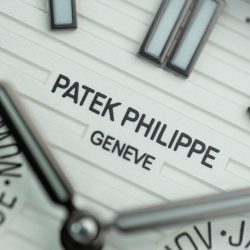 Đồng Hồ Patek Philippe Nautilus 5740 Rep 11 Mặt Trắng Máy Cơ Thụy Sỹ 40mm (1)