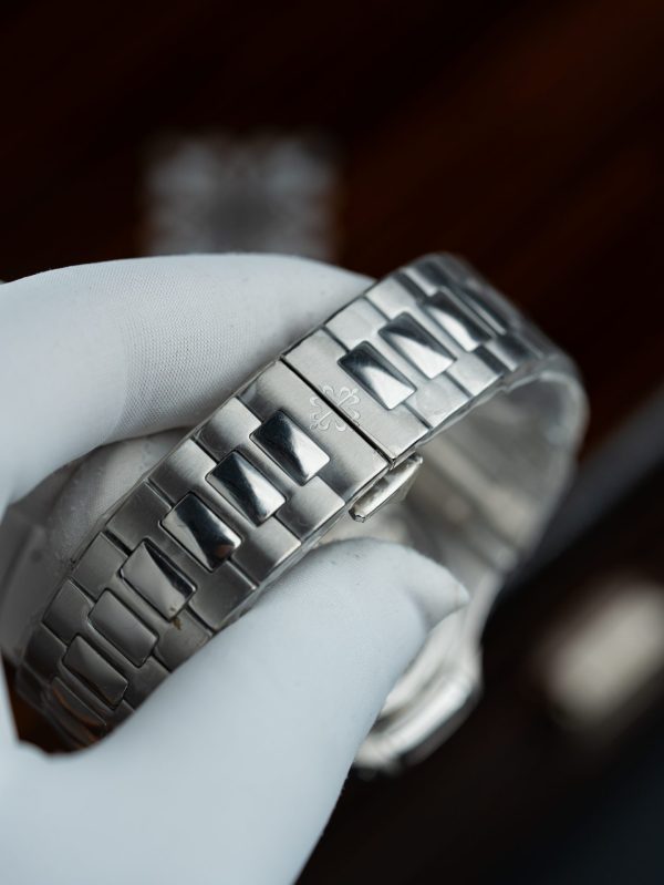 Đồng Hồ Patek Philippe Nautilus 5740 Rep 11 Mặt Trắng Máy Cơ Thụy Sỹ 40mm (1)
