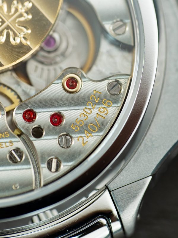 Đồng Hồ Patek Philippe Nautilus 5740 Rep 11 Mặt Trắng Máy Cơ Thụy Sỹ 40mm (1)