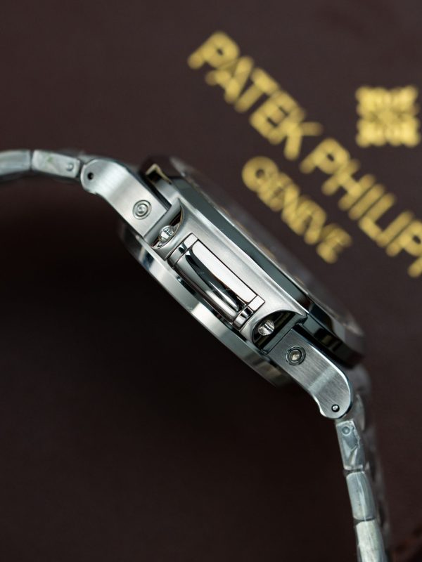 Đồng Hồ Patek Philippe Nautilus 5740 Rep 11 Mặt Trắng Máy Cơ Thụy Sỹ 40mm (1)