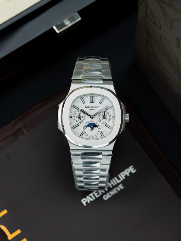 Đồng Hồ Patek Philippe Nautilus 5740 Rep 11 Mặt Trắng Máy Cơ Thụy Sỹ 40mm (1)