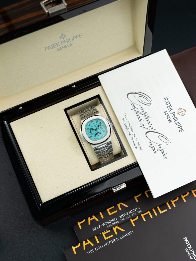 Đồng Hồ Patek Philippe Nautilus 5740 Replica 11 Mặt Tiffany Máy Cơ Thụy Sỹ 40mm (1)