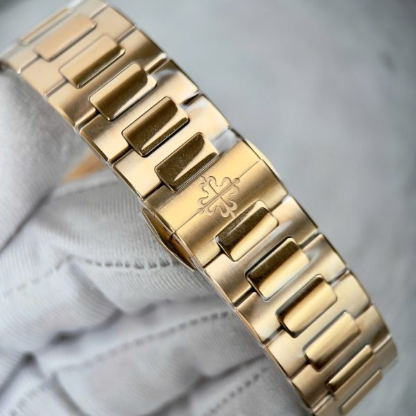 Đồng Hồ Patek Philippe Nautilus 7118 Replica 11 Mặt Trắng Viền Đính Kim Cương Moissanite 35 (2)