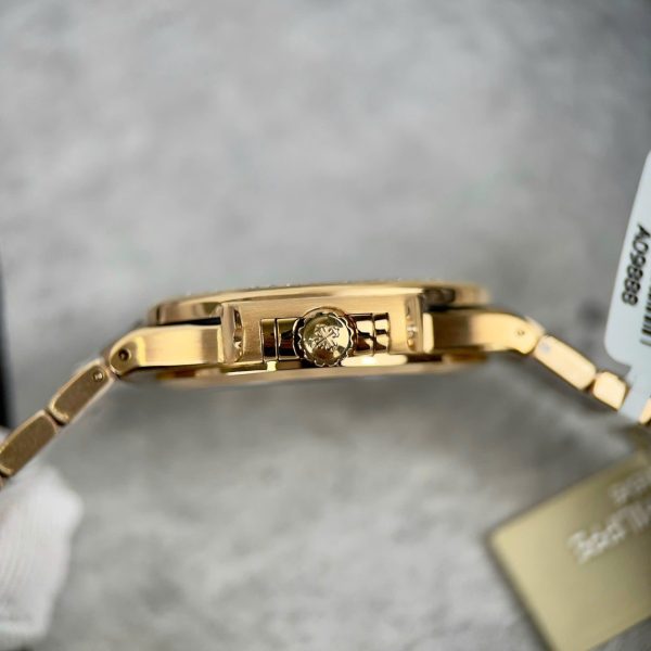 Đồng Hồ Patek Philippe Nautilus 7118 Replica 11 Mặt Trắng Viền Đính Kim Cương Moissanite 35 (2)