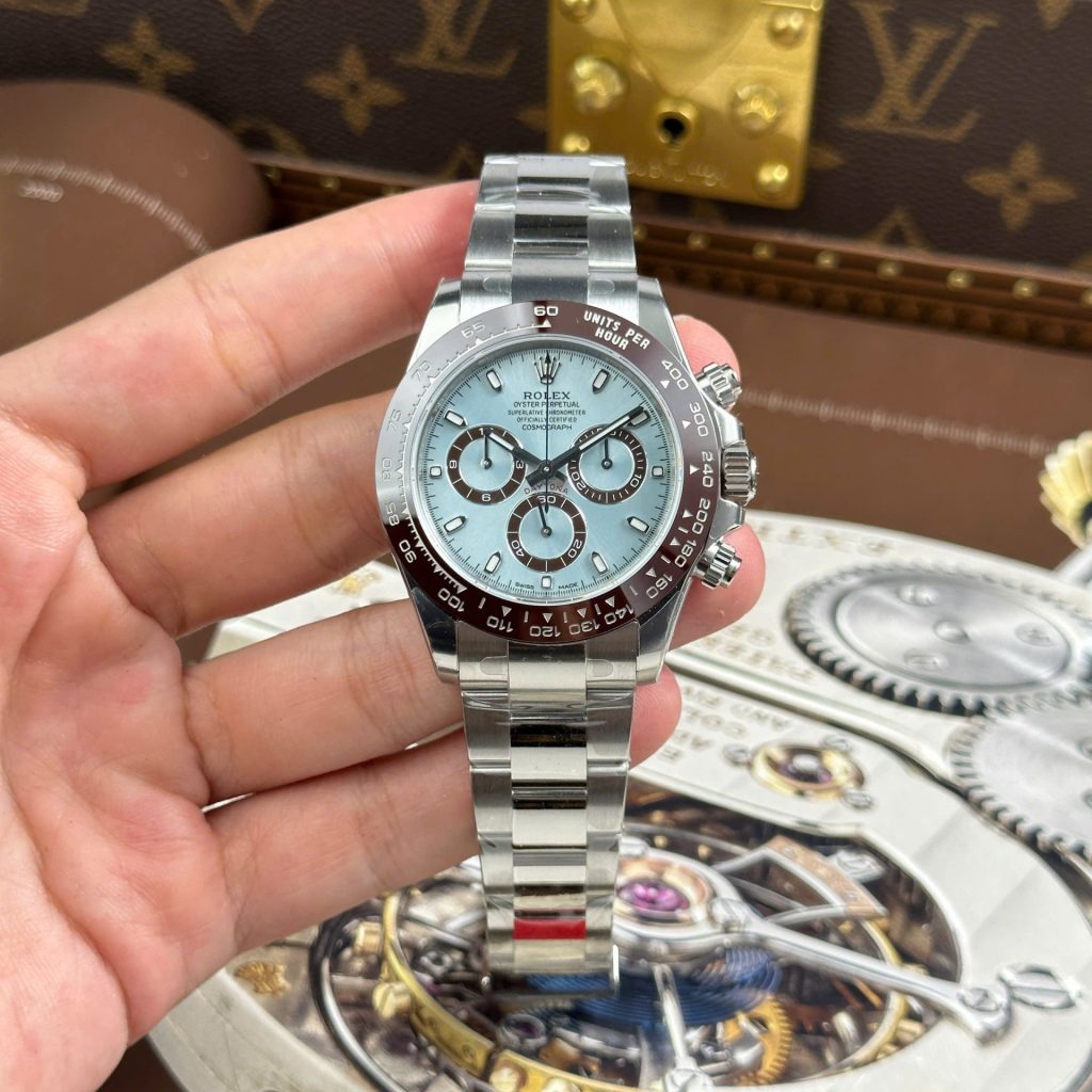 Đồng Hồ Rolex Cosmograph Daytona 116506 Replica 11 Mặt Xanh Băng Trọng Lượng 171 Grams Xưởng VS 40mm (2)
