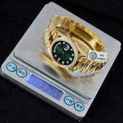 Đồng Hồ Rolex Day-Date 128348 Chế Tác Mặt Xanh Lá Cây Ombre Bọc Vàng 18K Viền Đính Moissanite 36mm (2)