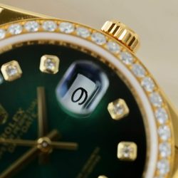 Đồng Hồ Rolex Day-Date 128348 Chế Tác Mặt Xanh Lá Cây Ombre Bọc Vàng 18K Viền Đính Moissanite 36mm (2)
