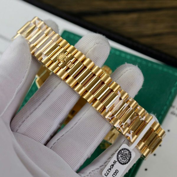Đồng Hồ Rolex Day-Date Mặt Xanh Lá Cây Chế Tác Bọc Vàng Thật Viền Đính Kim Cương Moissanite Xưởng GM 40mm (2)