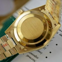 Đồng Hồ Rolex Day-Date Mặt Xanh Lá Cây Chế Tác Bọc Vàng Thật Viền Đính Kim Cương Moissanite Xưởng GM 40mm (2)