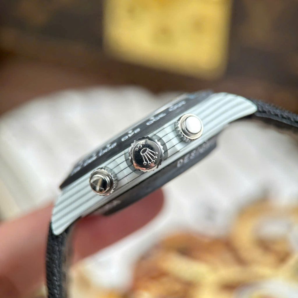 Đồng Hồ Rolex Daytona DiW Ferrari Replica 11 Mặt Tiffany Vỏ Carbon Trắng Siêu Nhẹ 40mm (2)