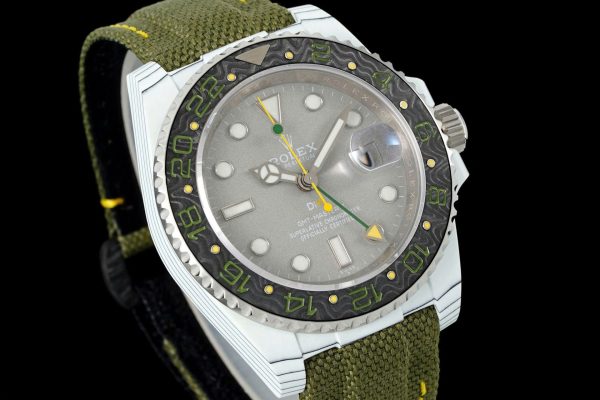 Đồng Hồ Rolex GMT-Master II DiW Replica 11 Vỏ Carbon Trắng Mặt Xám 40mm (2)