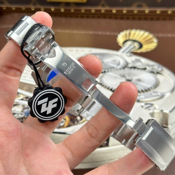 Đồng Hồ Tudor Black Bay Fifty Four Replica 11 Mặt Đen Máy Cơ Thụy Sỹ Nhà Máy ZF 37mm (2)