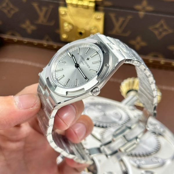 Đồng Hồ Vacheron Constantin Overseas Ultra-Thin 2000V Chế Tác Mặt Trắng Máy Cơ Thụy Sỹ Xưởng 8F 40mm (2)