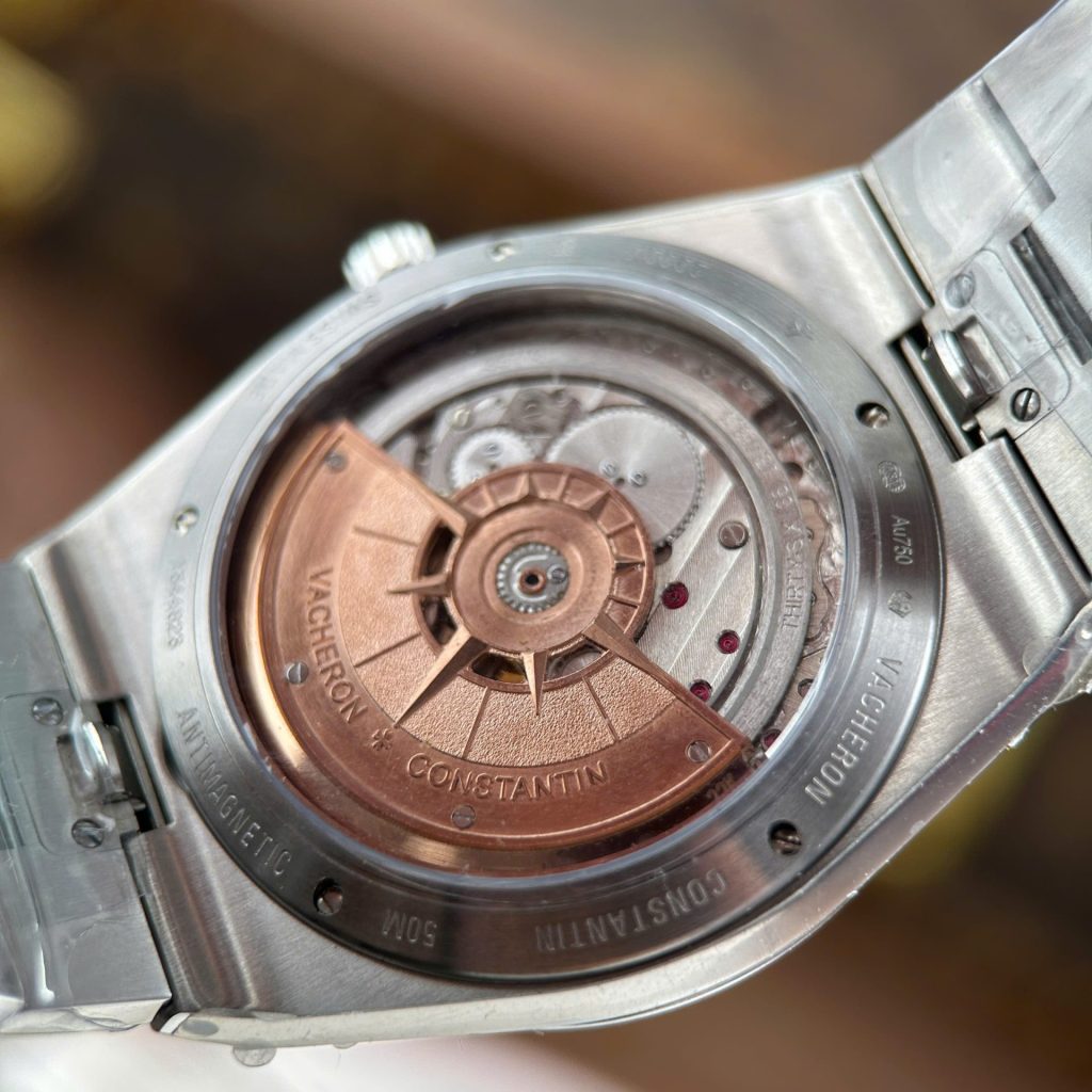 Đồng Hồ Vacheron Constantin Overseas Ultra-Thin 2000V Chế Tác Mặt Trắng Máy Cơ Thụy Sỹ Xưởng 8F 40mm (2)