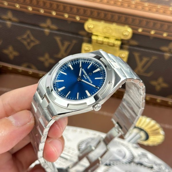 Đồng Hồ Vacheron Constantin Overseas Ultra-Thin 2000V Rep 11 Mặt Xanh Dương Máy Cơ Thụy Sỹ Xưởng 8F 40mm (2)