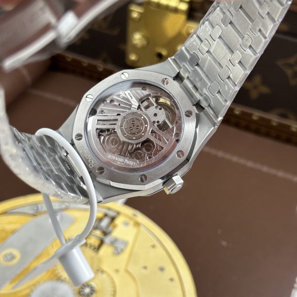 Đồng Hồ Audemars Piguet Rep 11 Royal Oak Selfwinding Flying Tourbillon 26730BC Mặt Xanh Lá Cây Đính Đá Baguette 41mm (2)