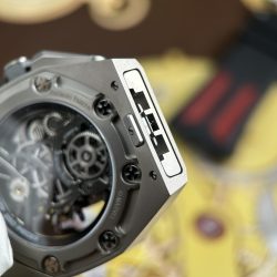 Đồng Hồ Audemars Piguet Royal Oak Titanium 26631IO Spider-Man Chế Tác Cao Cấp 42mm (2)