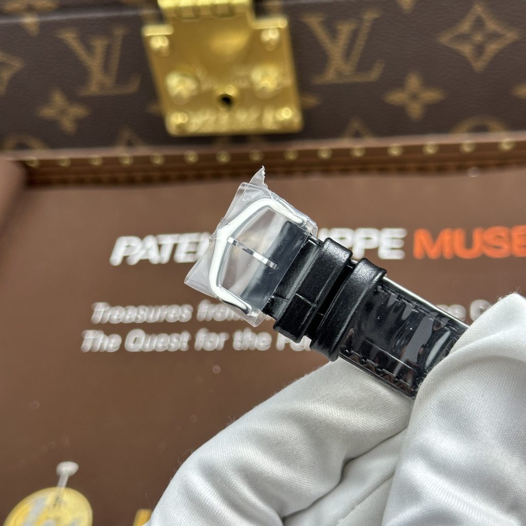 Đồng Hồ Cartier Replica 11 Santos Dumont Large Model Mặt Trắng Dây Da 43.5x31 (2)
