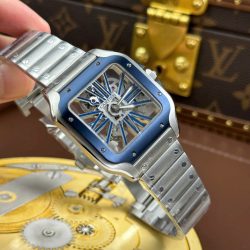 Đồng Hồ Cartier Santos Chế Tác Mặt Lộ Cơ Viền Xanh Dương Dây Kim Loại 39 (2)