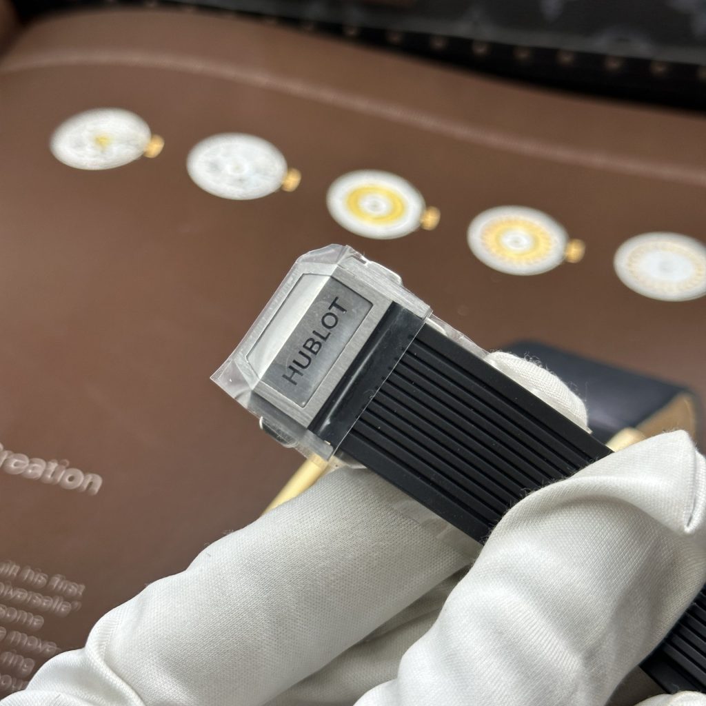 Đồng Hồ Hublot Big Bang Unico Titanium Rep 11 Màu Đen Máy Chronograph 44mm (2)