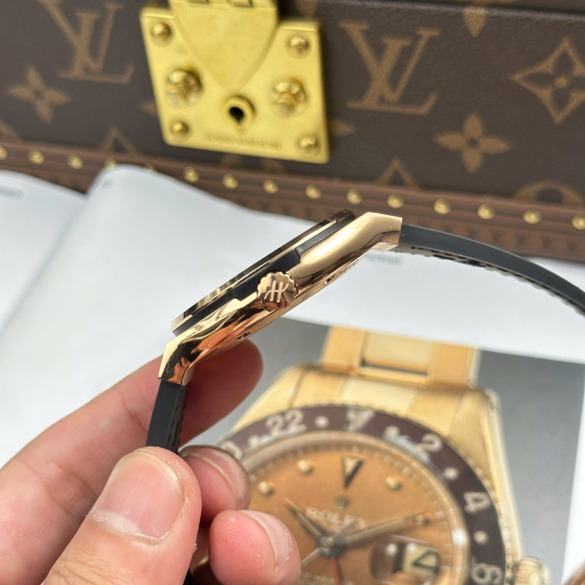 Đồng Hồ Hublot Classic Fusion King Gold Replica 11 Đồng Hồ Hublot Classic Fusion King Gold Replica Cao Cấp