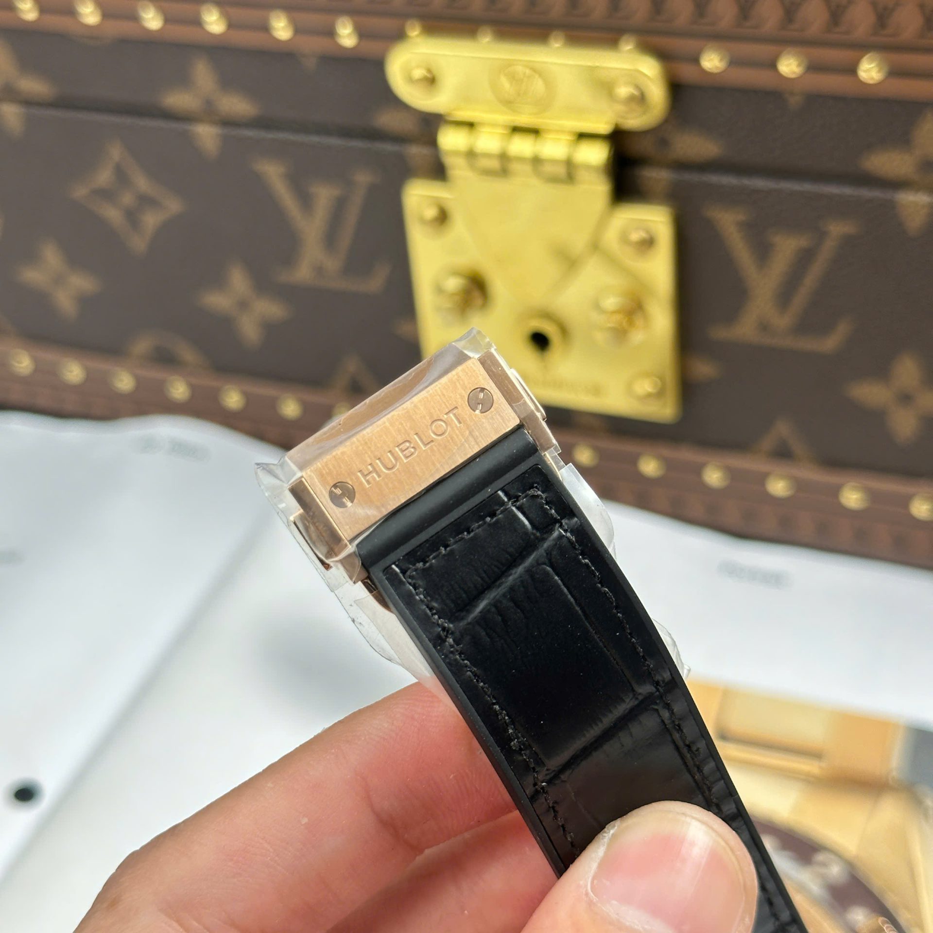 Đồng Hồ Hublot Classic Fusion King Gold Replica Cao Cấp Đồng Hồ Hublot Classic Fusion King Gold Replica Cao Cấp