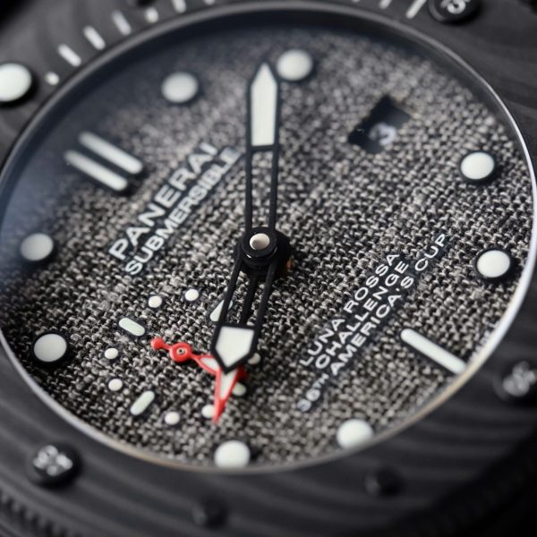 Đồng Hồ Panerai Submersible Luna Rossa PAM01039 Chế Tác Máy Cơ Thụy Sỹ Dây Cao Su 47mm (2)