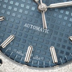 Đồng Hồ Audemars Piguet Replica 11 Royal Oak Frosted Gold 15454BC Mặt Xanh Dương Xưởng APS 37mm (2)