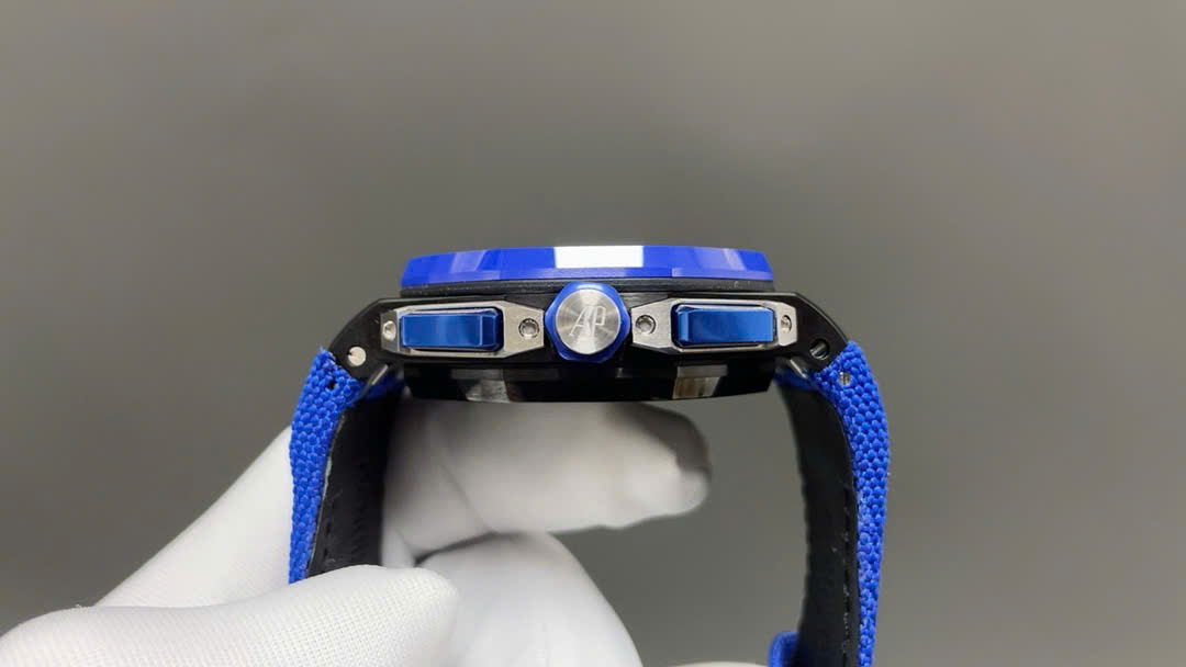 Đồng Hồ Audemars Piguet Royal Oak Offshore 26420CE Replica 11 Vỏ Gốm Máy Cơ Thụy Sỹ 43mm (4) Đồng Hồ Audemars Piguet Royal Oak Offshore 26420CE Replica 11 Vỏ Gốm Máy Cơ Thụy Sỹ 43mm (2)