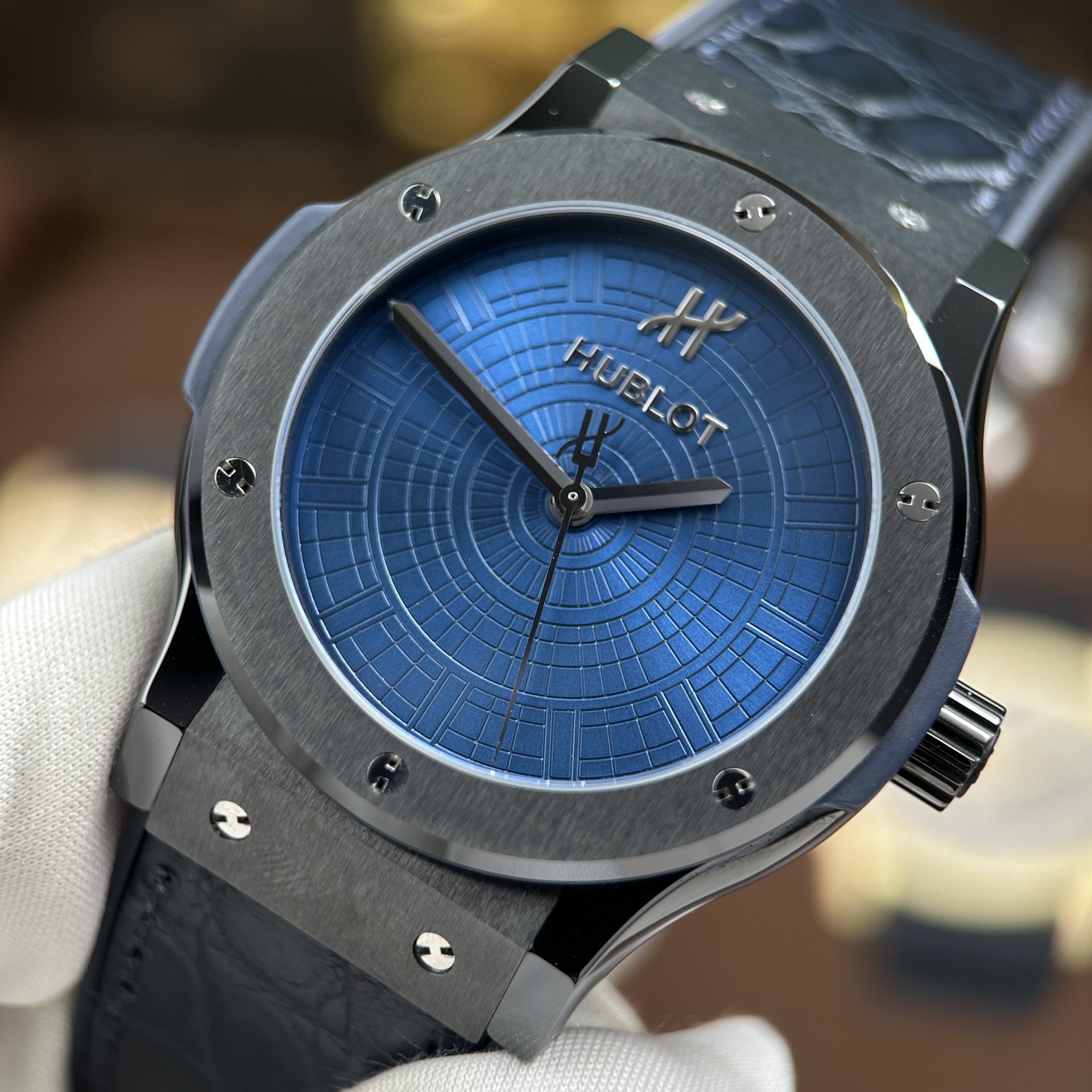 Đồng Hồ Hublot Classic Fusion Boutique Pisa 1940 Edition Replica 11 Dây Cao Su Bọc Da Xưởng JJZ 42mm (9) Đồng Hồ Hublot Classic Fusion Boutique Pisa 1940 Edition Replica 11 Dây Cao Su Bọc Da Xưởng JJZ 42mm (2)