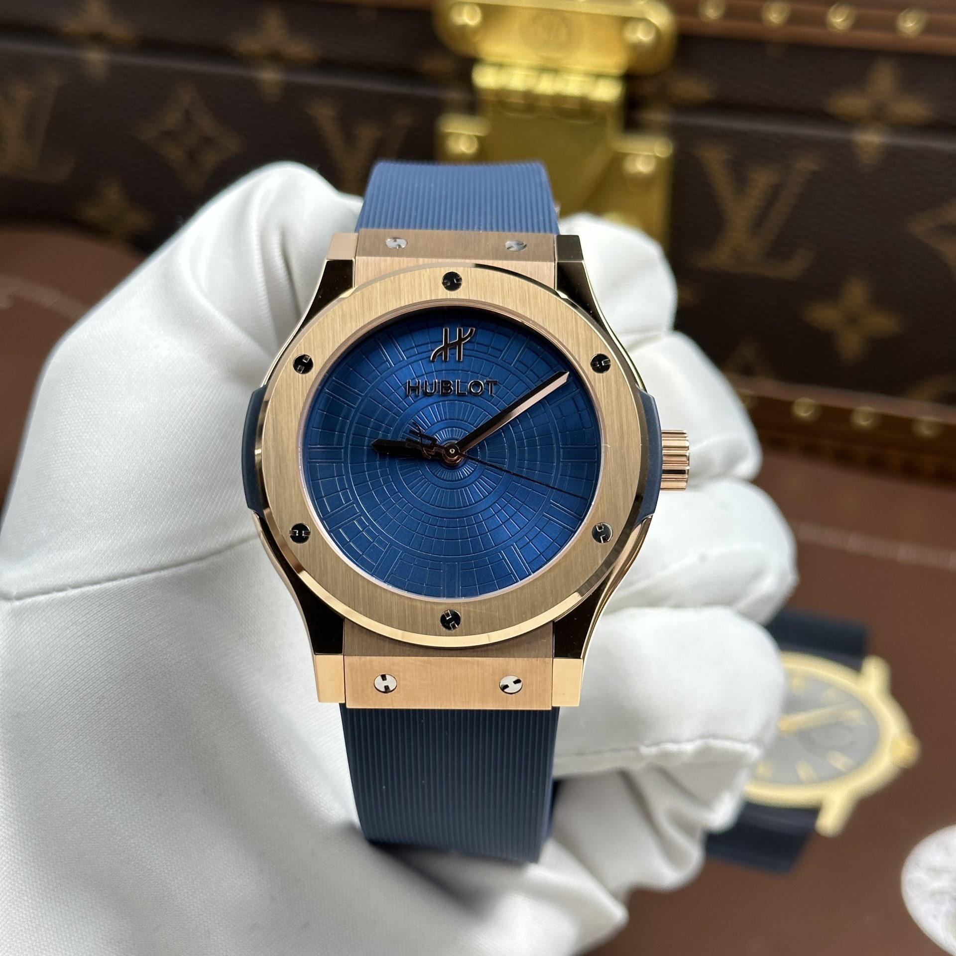Đồng Hồ Hublot Classic Fusion King Gold Replica 11 Boutique Pisa 1940 Edition Dây Cao Su Xưởng JJZ 42mm (2)