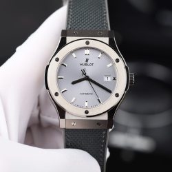 Đồng Hồ Hublot Classic Fusion Replica Cao Cấp Mặt Màu Xám Vỏ Titanium Siêu Nhẹ Xưởng JJZ 42mm (2)