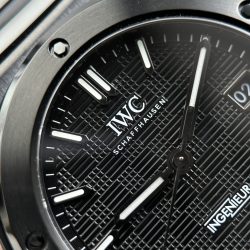 Đồng Hồ IWC Ingenieur Rep Cao Cấp Màu Đen Máy Cơ Thuỵ Sỹ Xưởng V7 40mm (2)