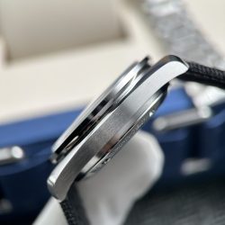 Đồng Hồ Omega Replica 11 Speedmaster Silver Snoopy Phiên Bản Kỷ Niệm 50 Năm Mặt Đen New 2025 42mm (2)