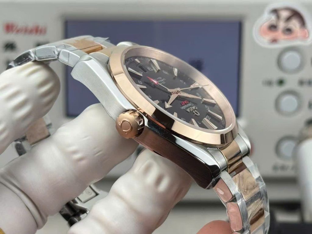 Đồng Hồ Omega Seamaster GMT Chế Tác Mặt Đen Máy Cơ Thụy Sỹ Nhà Máy VS 41 (2)