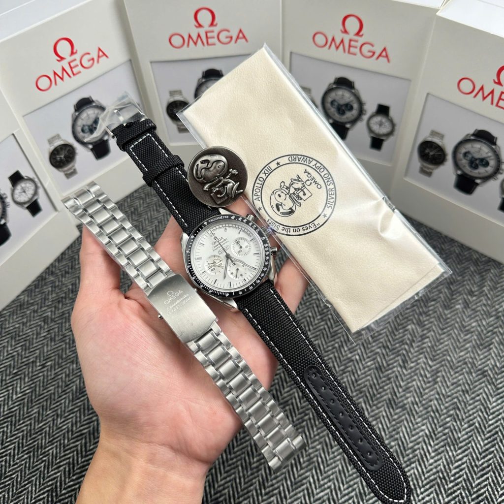 Đồng Hồ Omega Speedmaster Apollo 13 Snoopy Replica 11 Mặt Trắng New 2025 42mm (2)