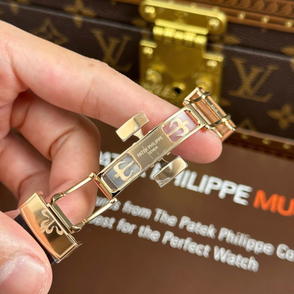 Đồng Hồ Patek Philippe Aquanaut 5167R Chế Tác Tinh Chỉnh Trọng Lượng 124 Gram Máy Khắc 40mm (2)