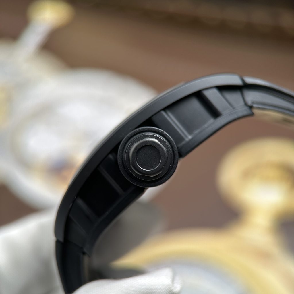 Đồng Hồ Richard Mille RM055 Chế Tác Màu Đen Vỏ Gốm Nhà Máy ZF 49.9×42 (2)