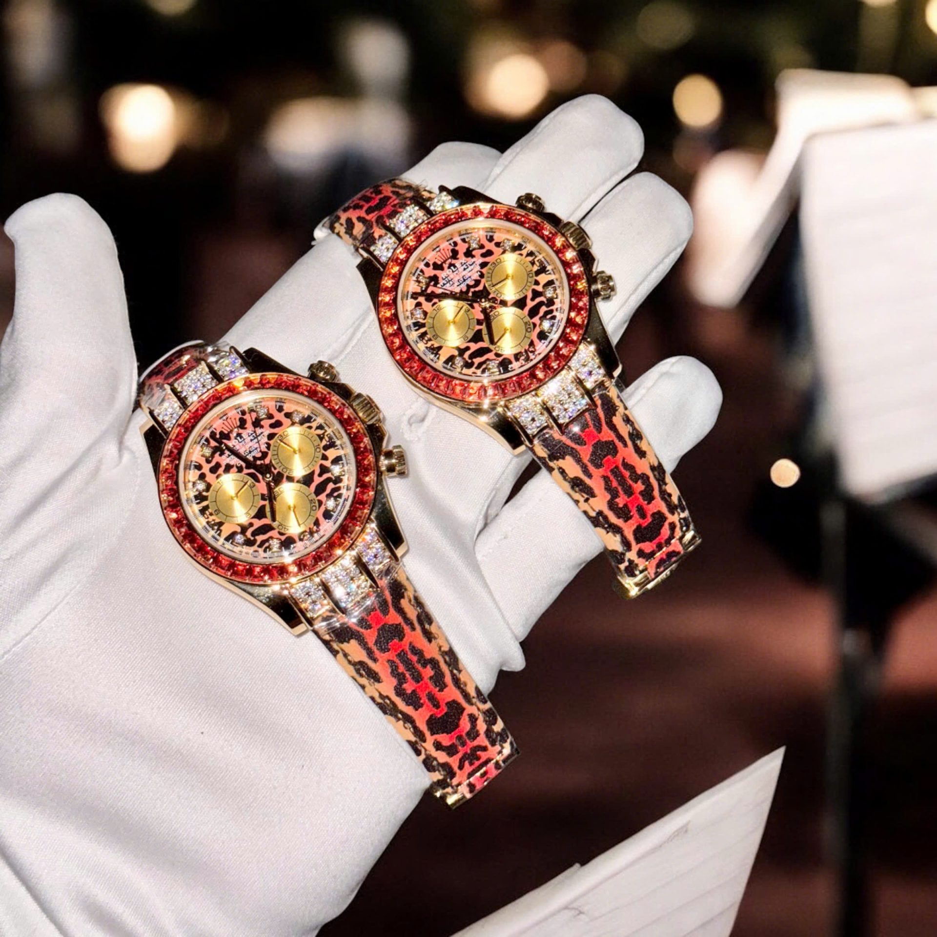 Đồng Hồ Rolex Daytona 116598SACO Leopard Họa Tiết Da Báo Chế Tác Bọc Vàng Thật 18K + Đính Kim Cương Moissanite 40mm (2)