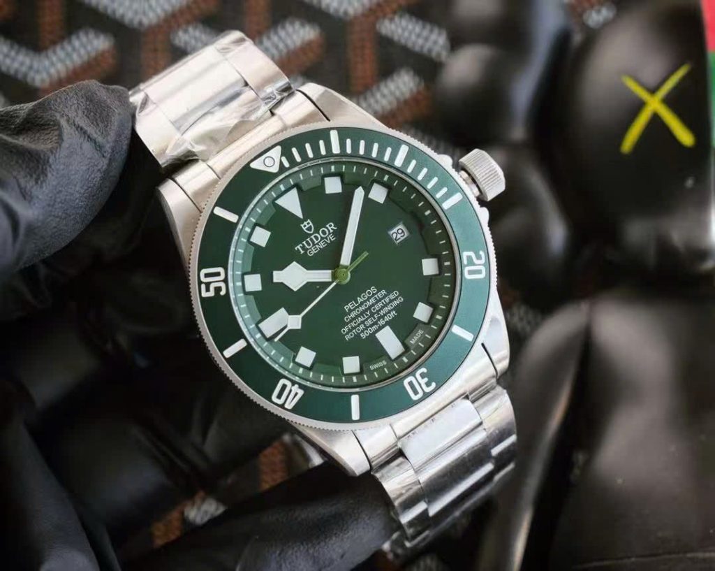 Đồng Hồ Tudor Pelagos Titanium Replica 1 1 Màu Xanh Lá Nhà Máy ZF 39mm (1)