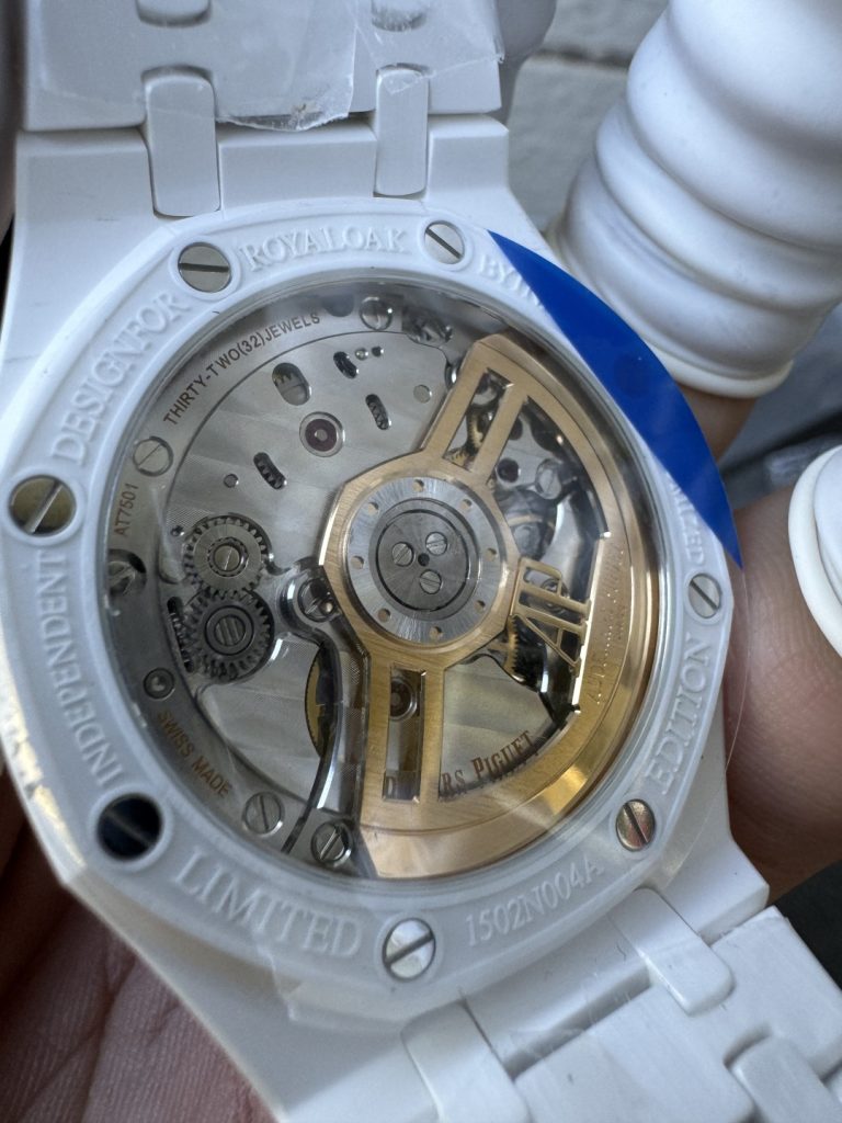 Đồng Hồ Audemars Piguet Royal Oak 15500 Chế Tác Vỏ Gốm Trắng Mặt Tiffany Xưởng APS 41mm (1)