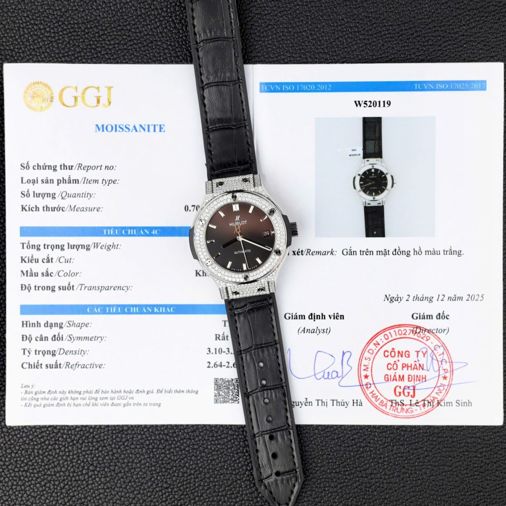 Đồng Hồ Hublot Classic Fusion Màu Đen Chế Tác Đính Kim Cương Moissanite HongKong 38mm (2)