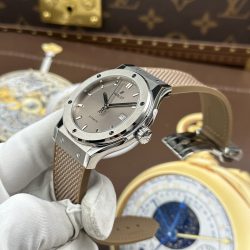 Đồng Hồ Hublot Classic Fusion Replica 11 Màu Nâu Xám Nhà Máy JJZ 42mm (2)