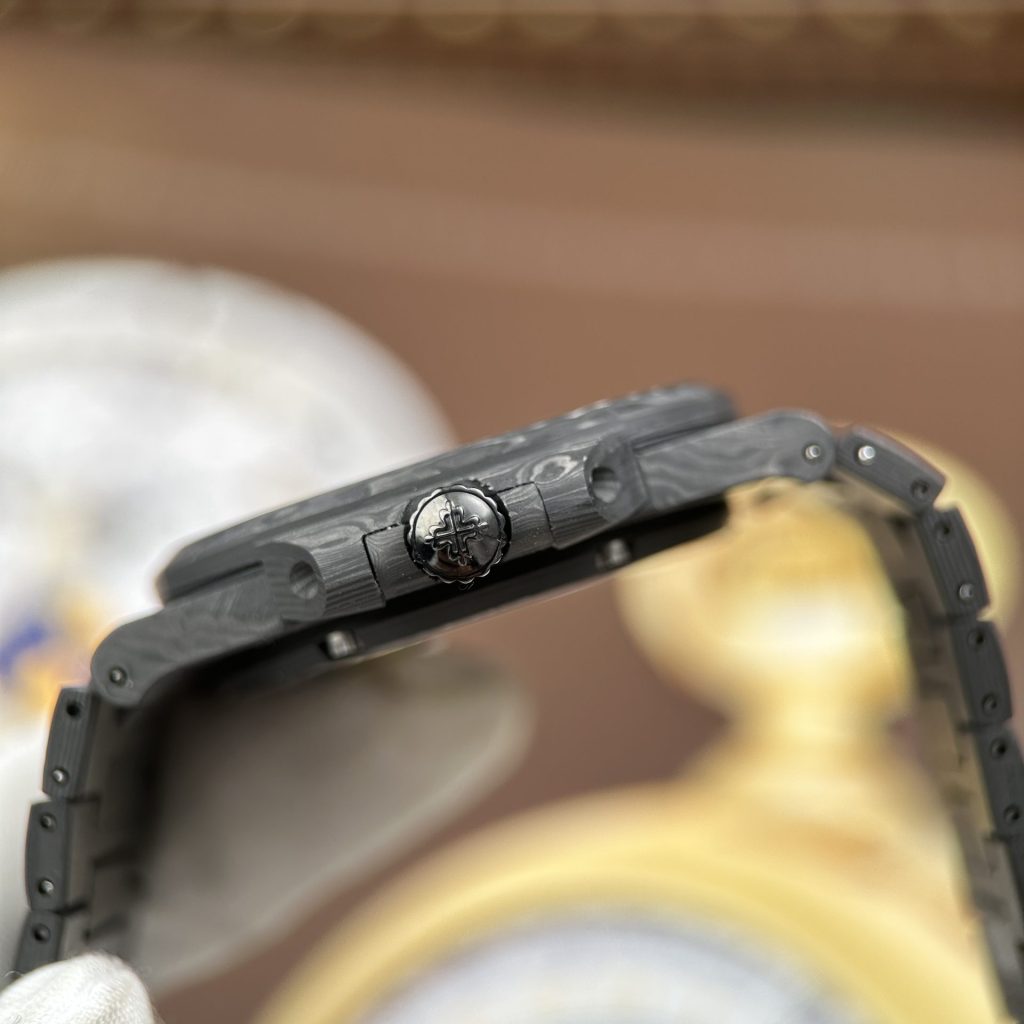 Đồng Hồ Patek Philippe DiW Nautilus 5711 Chế Tác Vỏ Carbon Siêu Nhẹ 40mm (2)