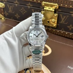 Đồng Hồ Rolex Day-Date Chế Tác Mặt Khảm Xà Cứ Trọng Lượng 212 Gram Nhà Máy RC 40mm (2)