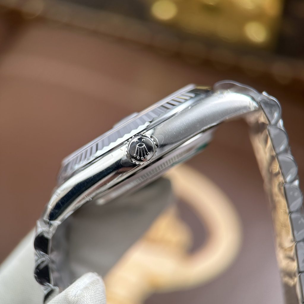 Đồng Hồ Rolex Day-Date Mặt Xanh Dương Replica 11 Nặng 212 Gram Bộ Chuyển Động Calibre 3255 Nhà Máy RC 40mm (2)