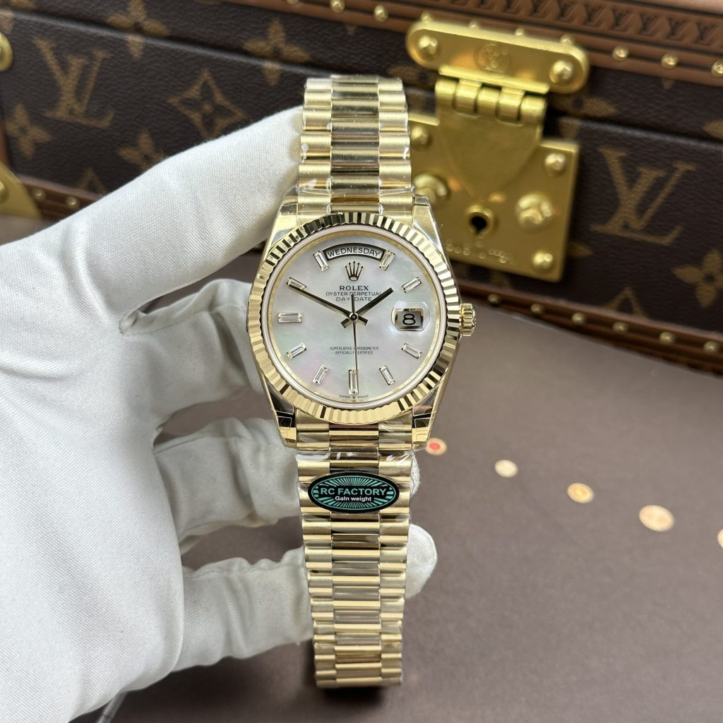 Đồng Hồ Rolex Day-Date Rep 11 Mặt Khảm Xà Cừ Bộ Chuyển Động Calibre 3255 Nhà Máy RC 40mm (2)