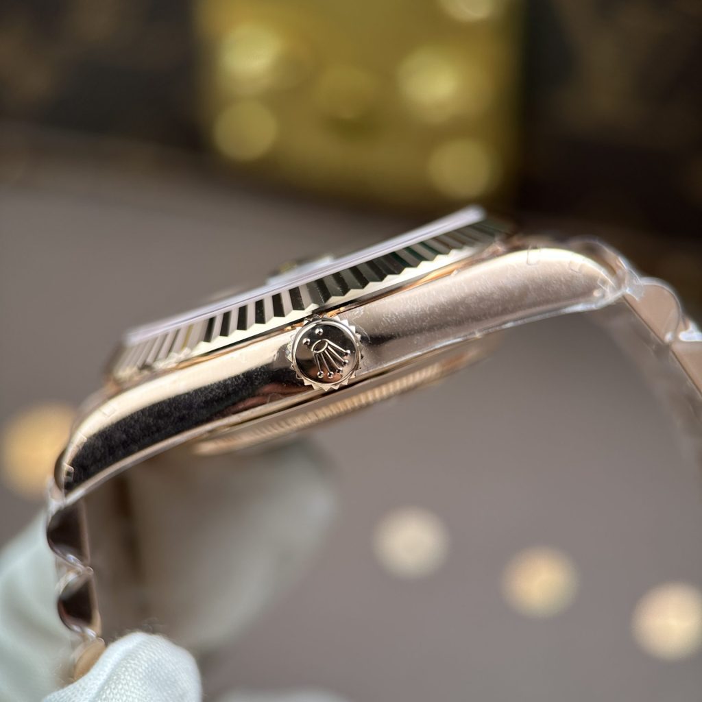 Đồng Hồ Rolex Day-Date Replica 11 Mặt MOP Bộ Chuyển Động Calibre 3255 Nhà Máy RC 40mm (2)